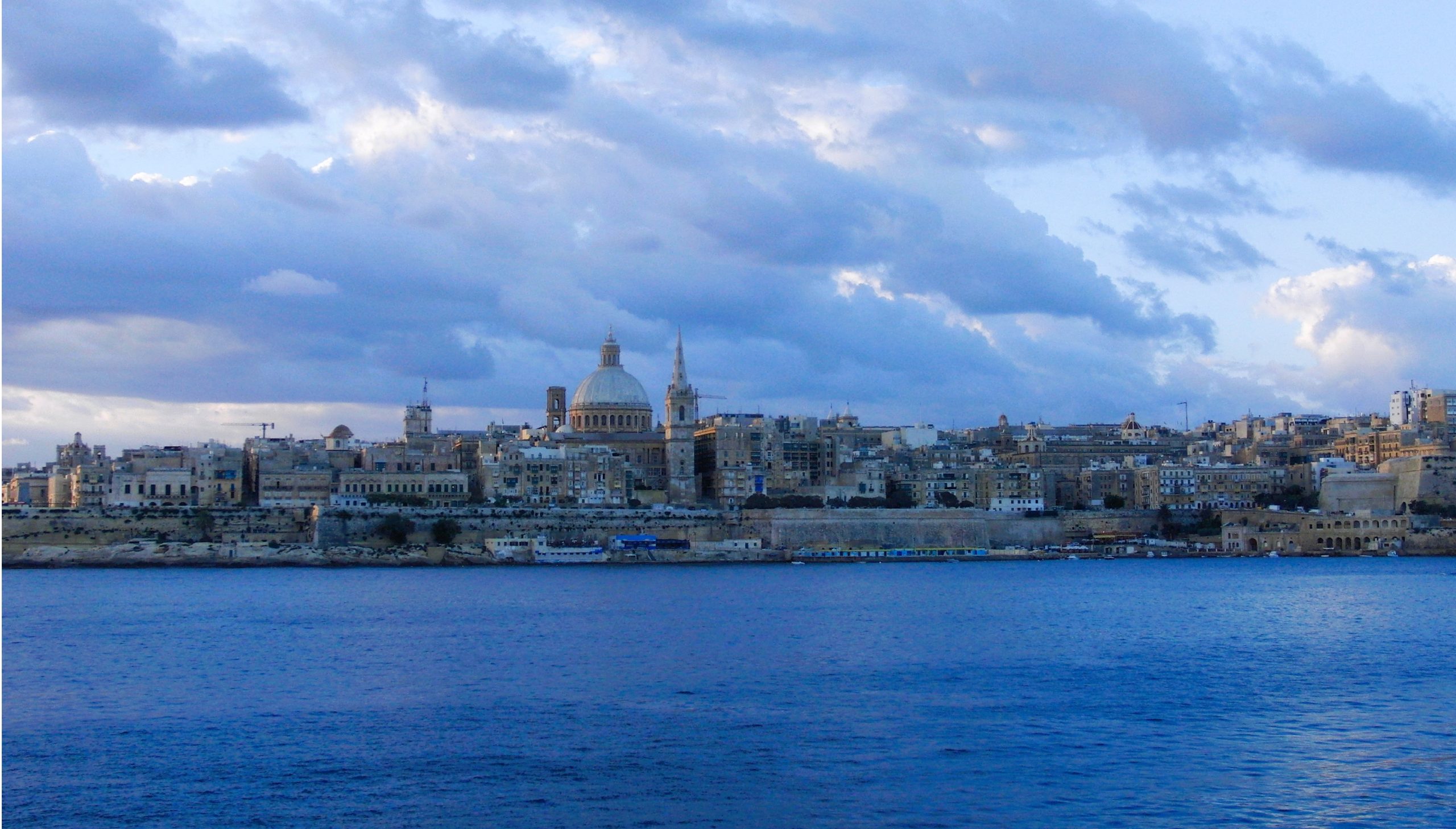 Blick auf Stadt in Malta