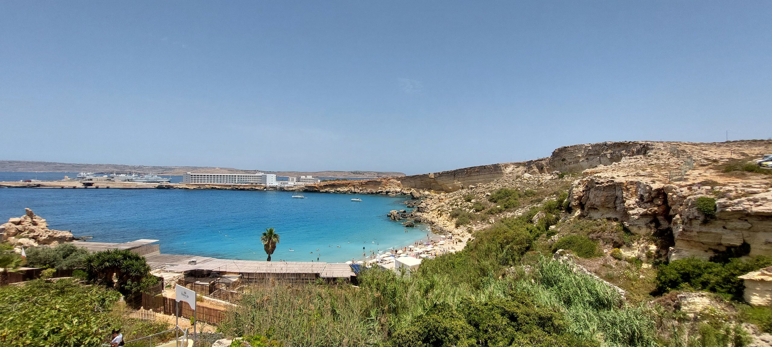 Bild des Strandes Paradise Bay auf Malta