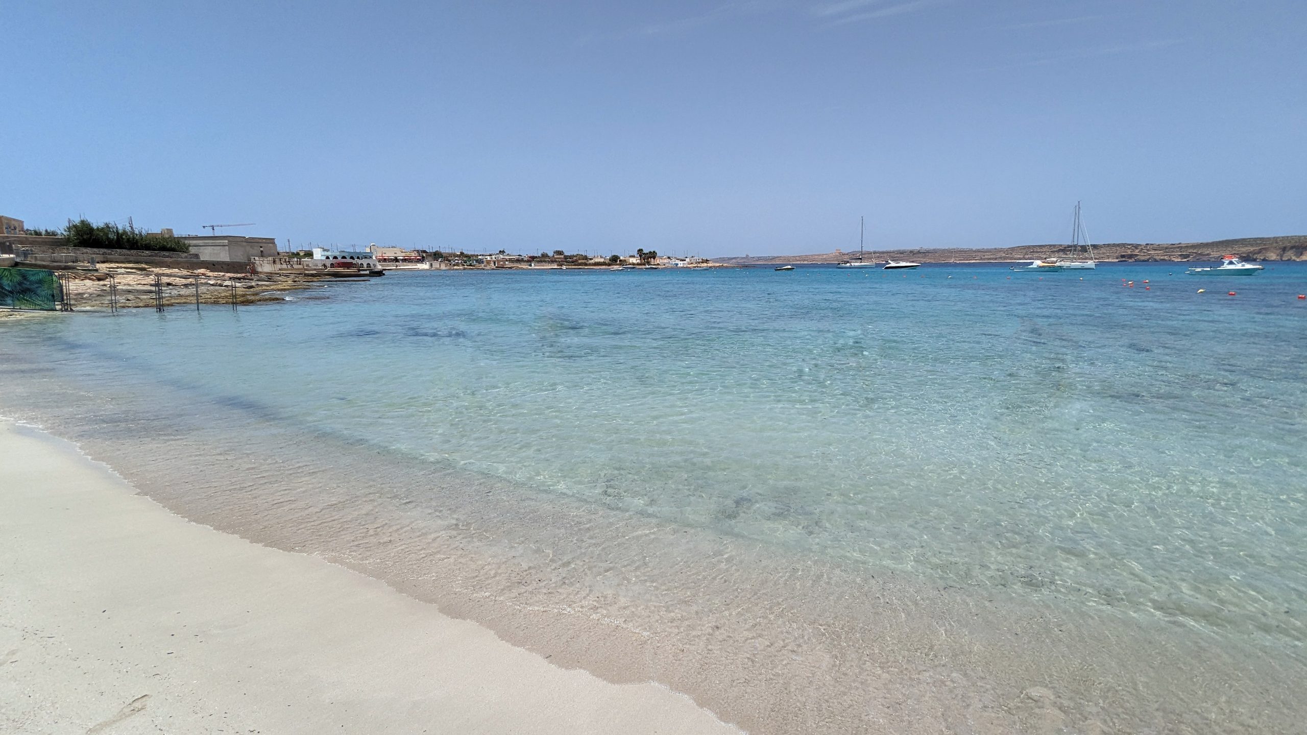 Bild des Strandes Armier Bay auf Malta