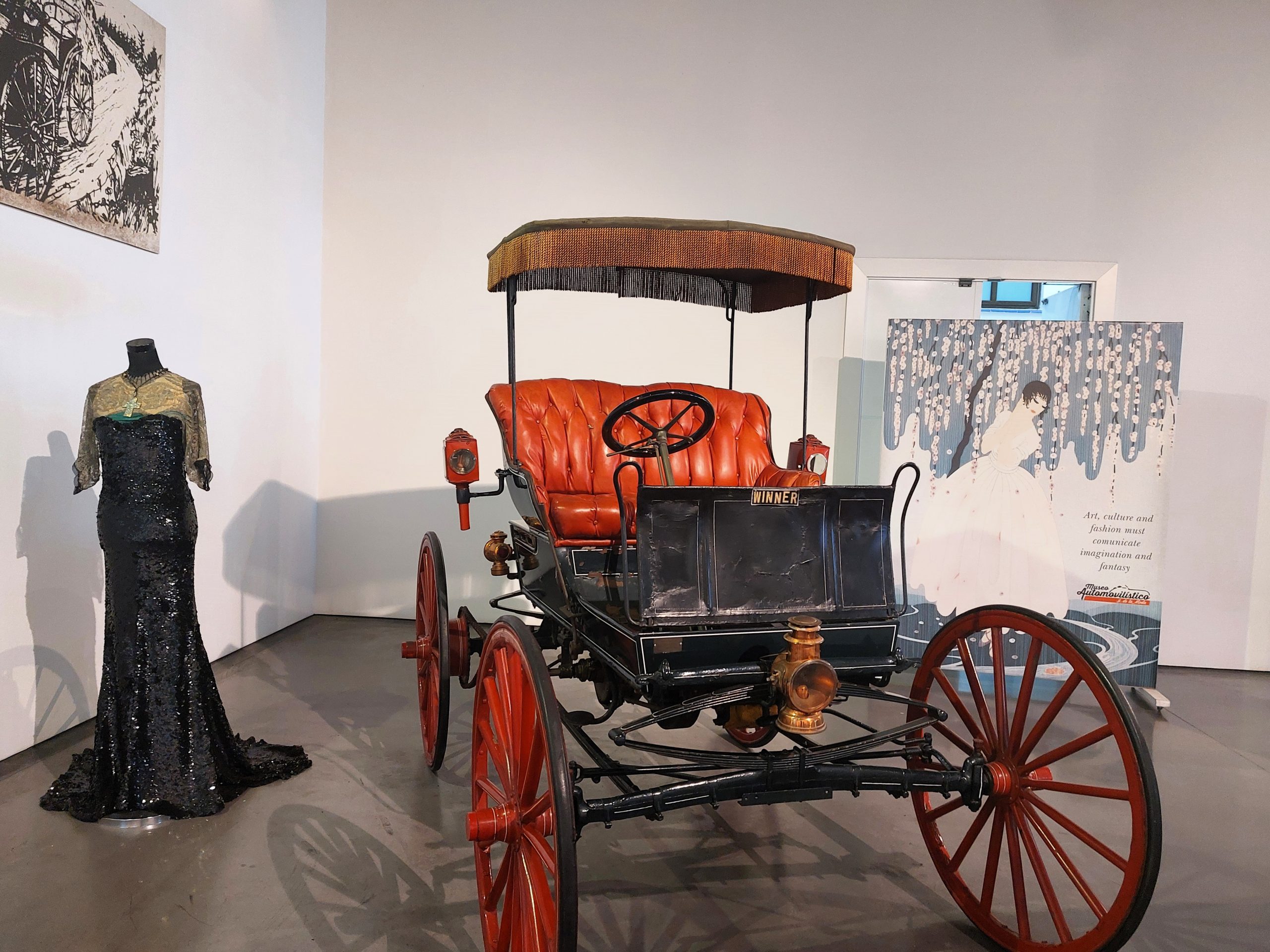 Altes Auto im Automuseum in Malaga